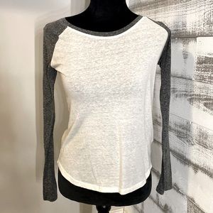 White long sleeve tee with grey sleeves